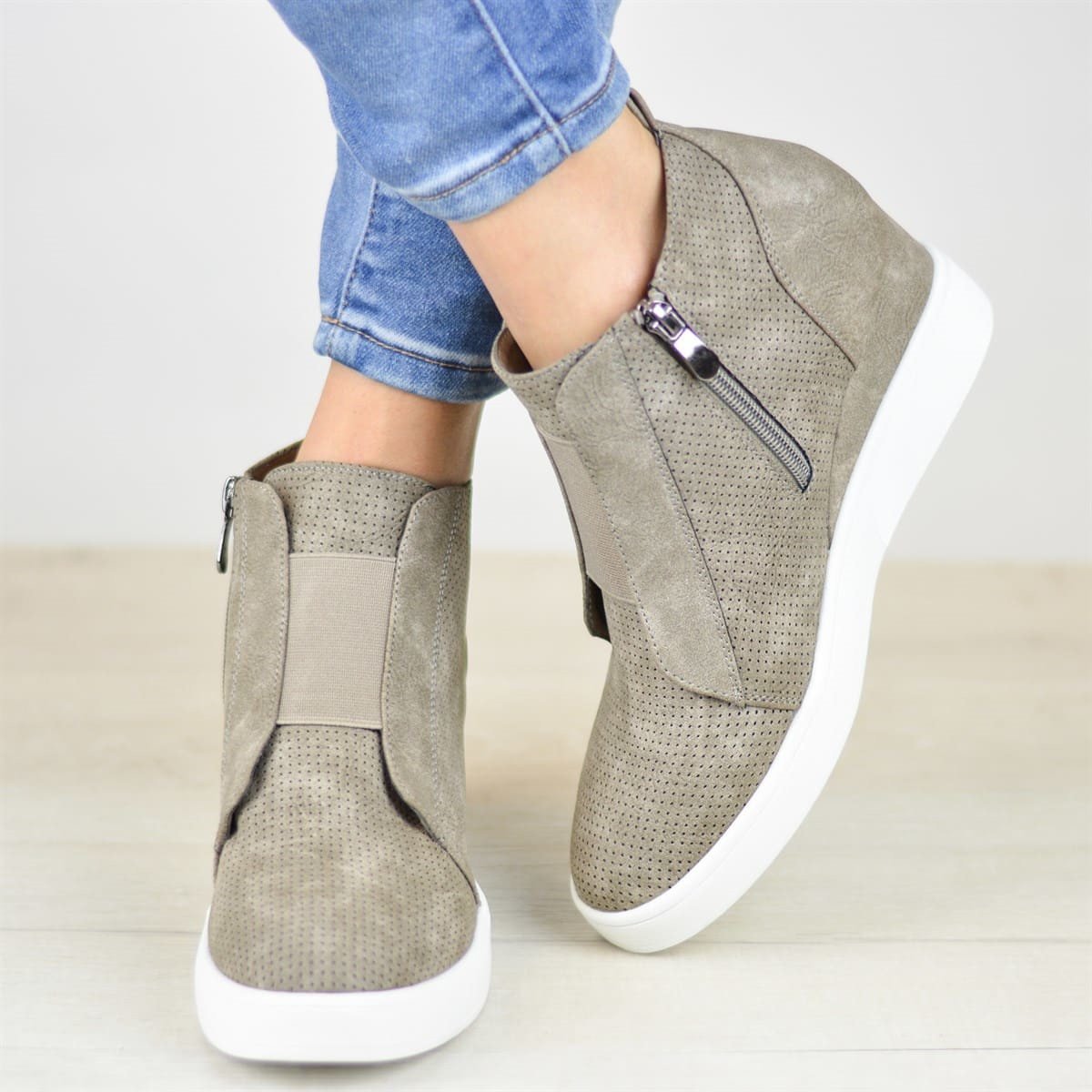 *Comfort Zipper Wedge Sneakers Plus Size Wedges with Side Zipper**