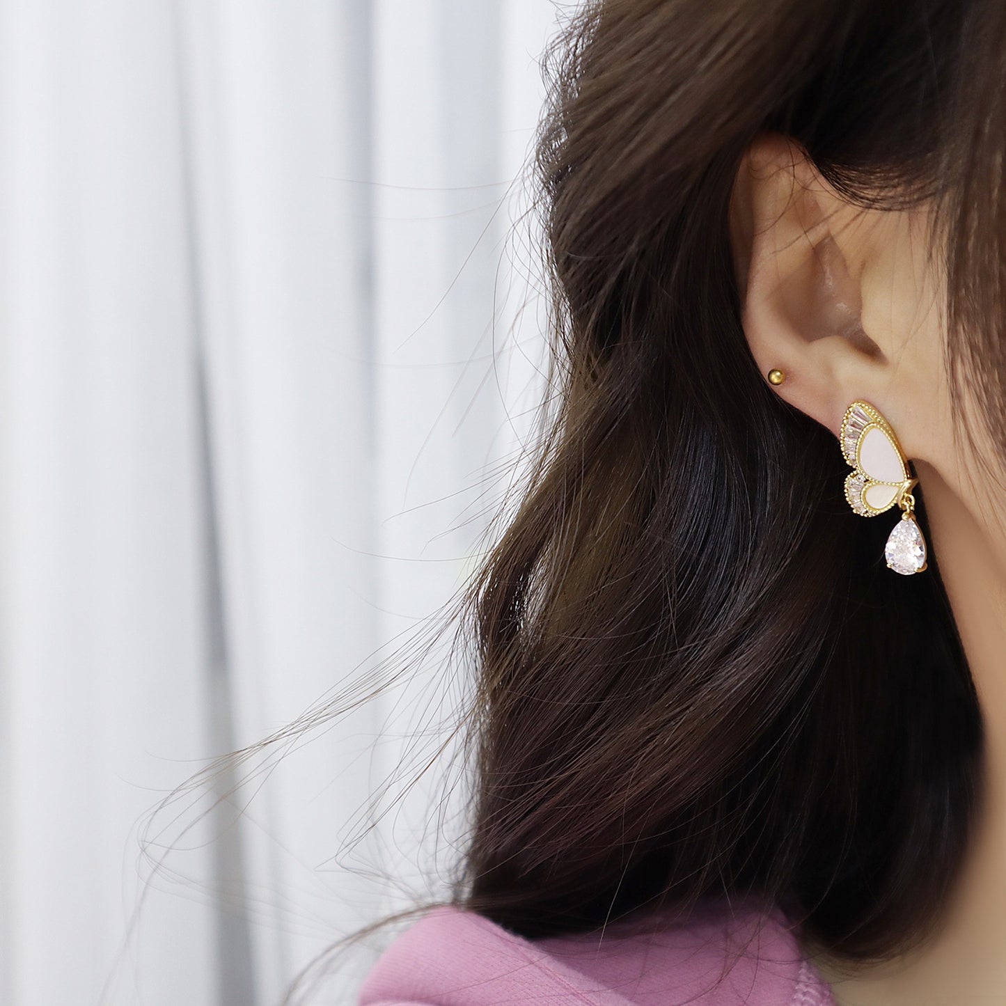 Fashion Simple Style Butterfly Metal Diamond Artificial Gemstones Ear Studs