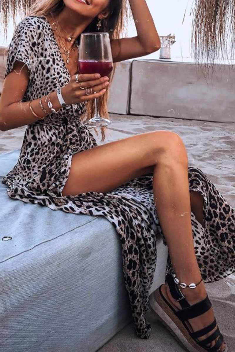 Short Sleeve Leopard Print V-neck Dress 💖