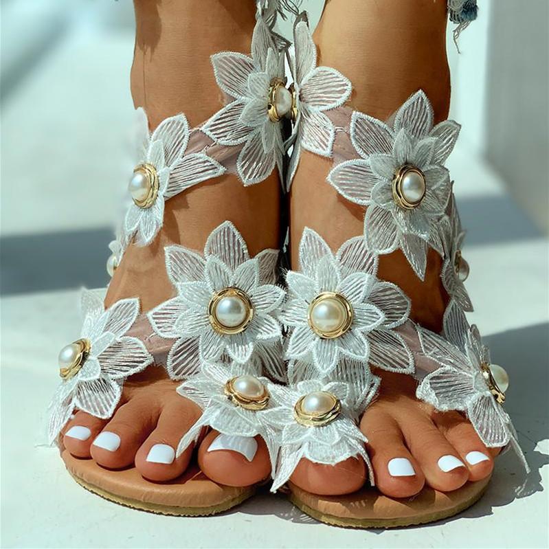 Toe Ring Flower Design Flat Sandals *