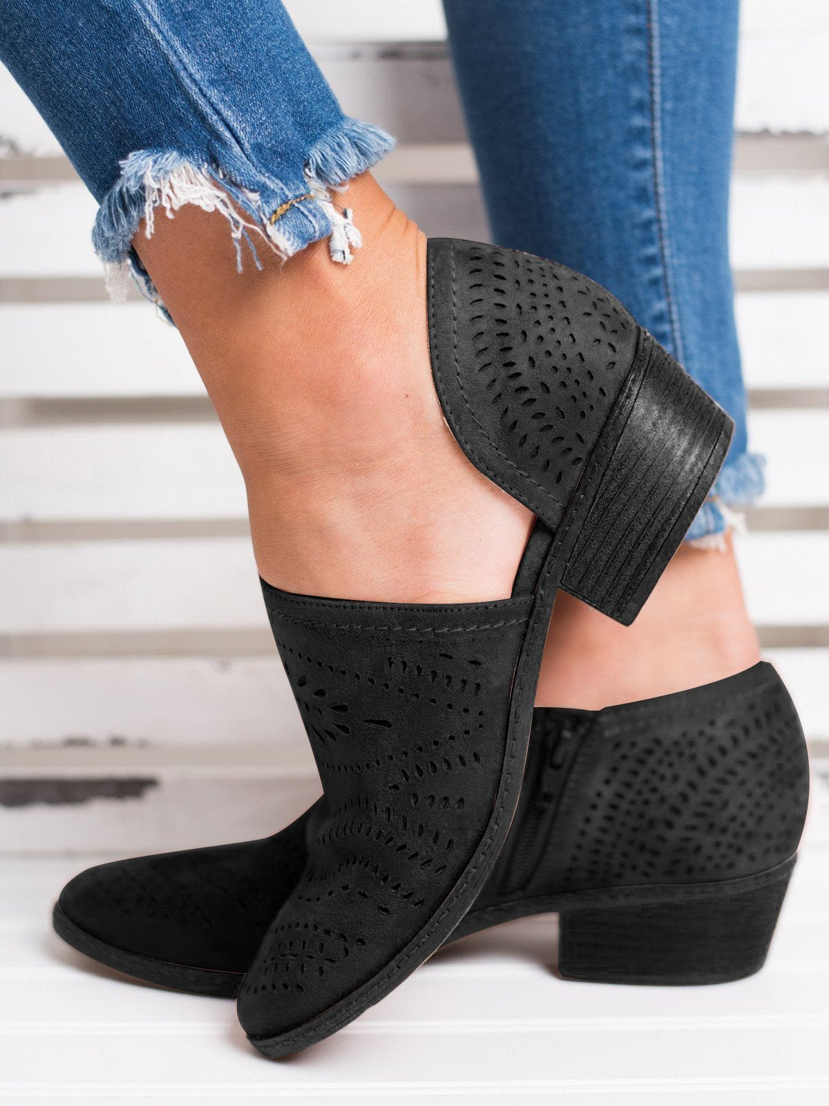 Hollow-out Low Heel Cutout Booties Faux Suede Zipper Ankle Boots - Veooy