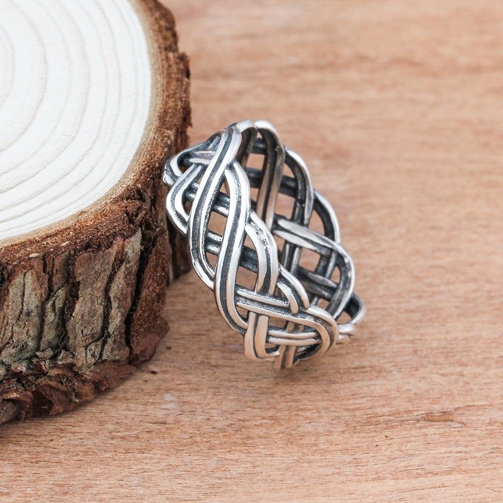 Celtic Knotwork Ring - Veooy
