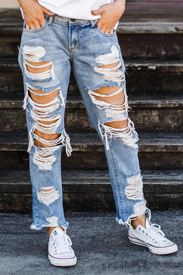 On-trend Ripped Straight Jeans 💖