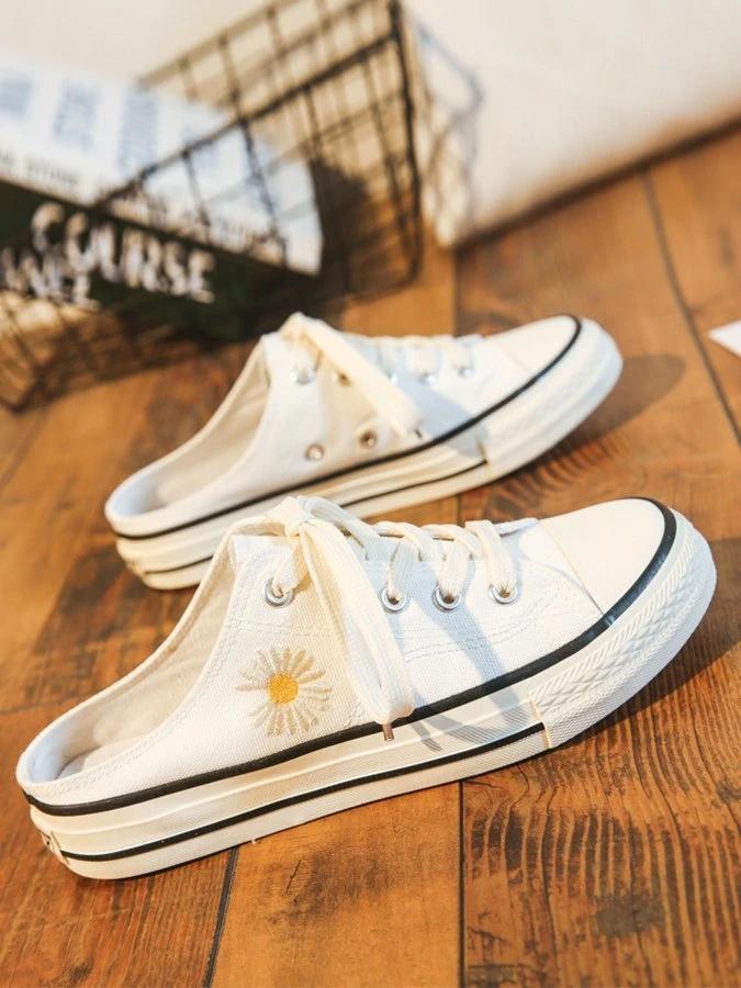 Flat Heel Lace-Up Holiday Daisy Canvas Sneakers * - Veooy