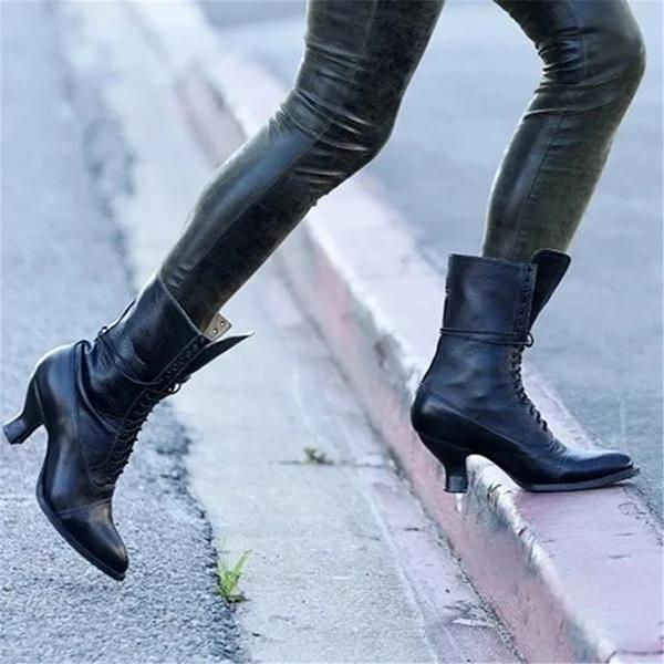 Women's Lace-Up Retro Low Heel Boots *