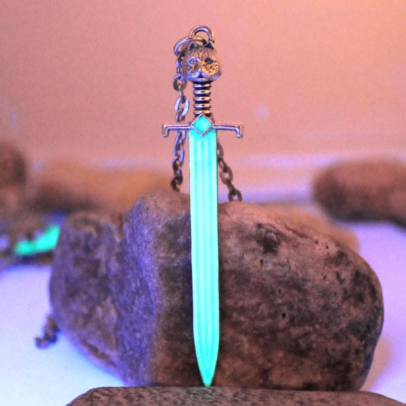 Glow in the Dark Longsword Necklace - Veooy