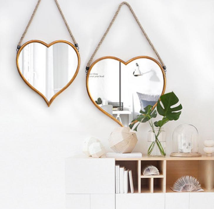 Petunia - Heart Hanging Mirror